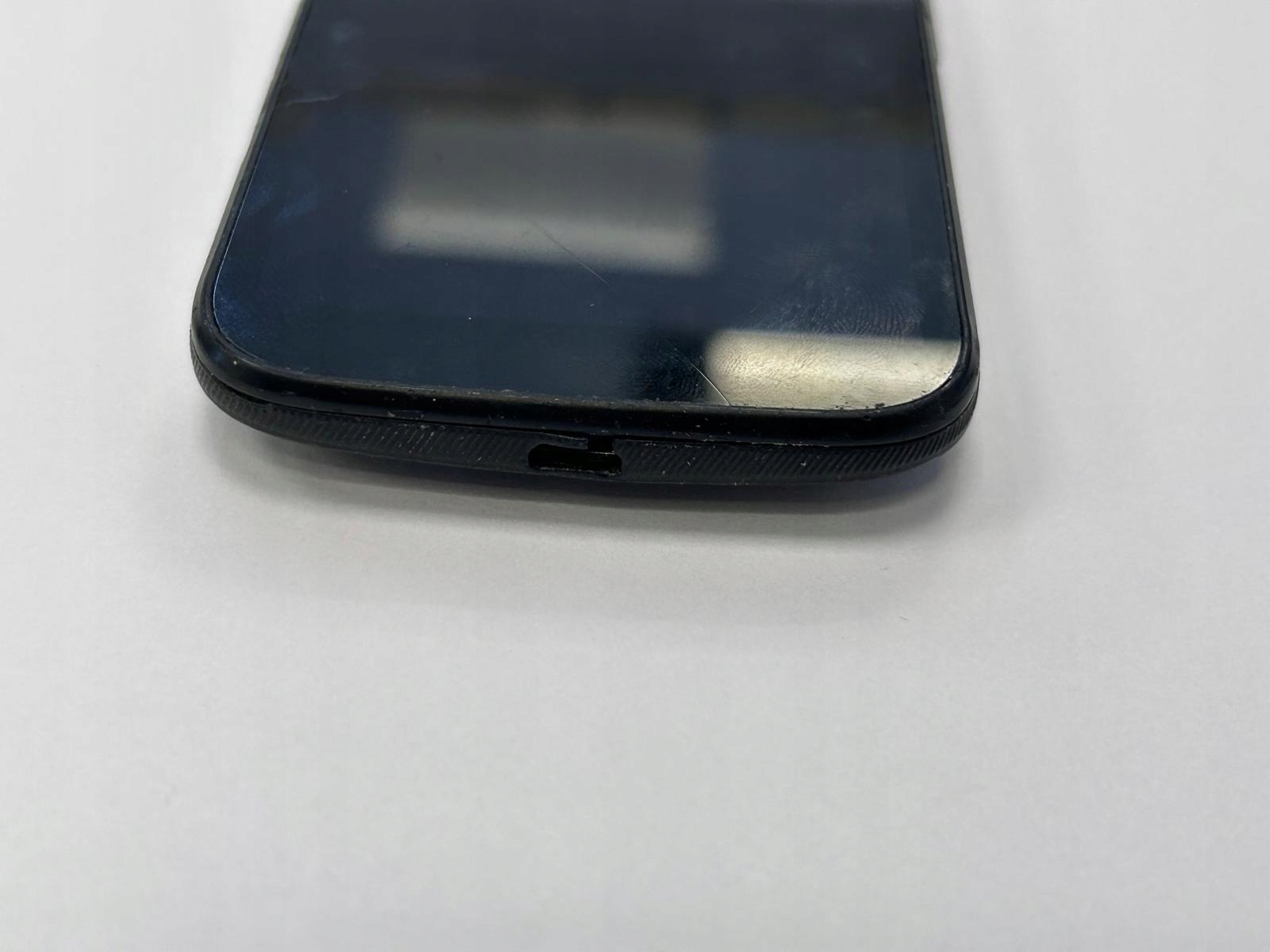15853813415