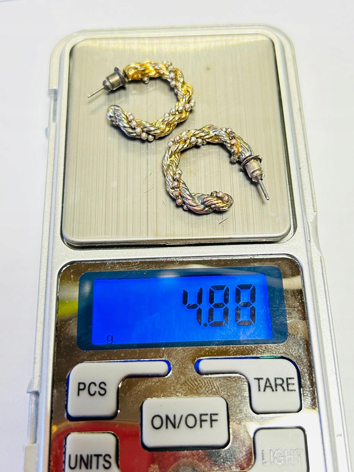 16126386045
