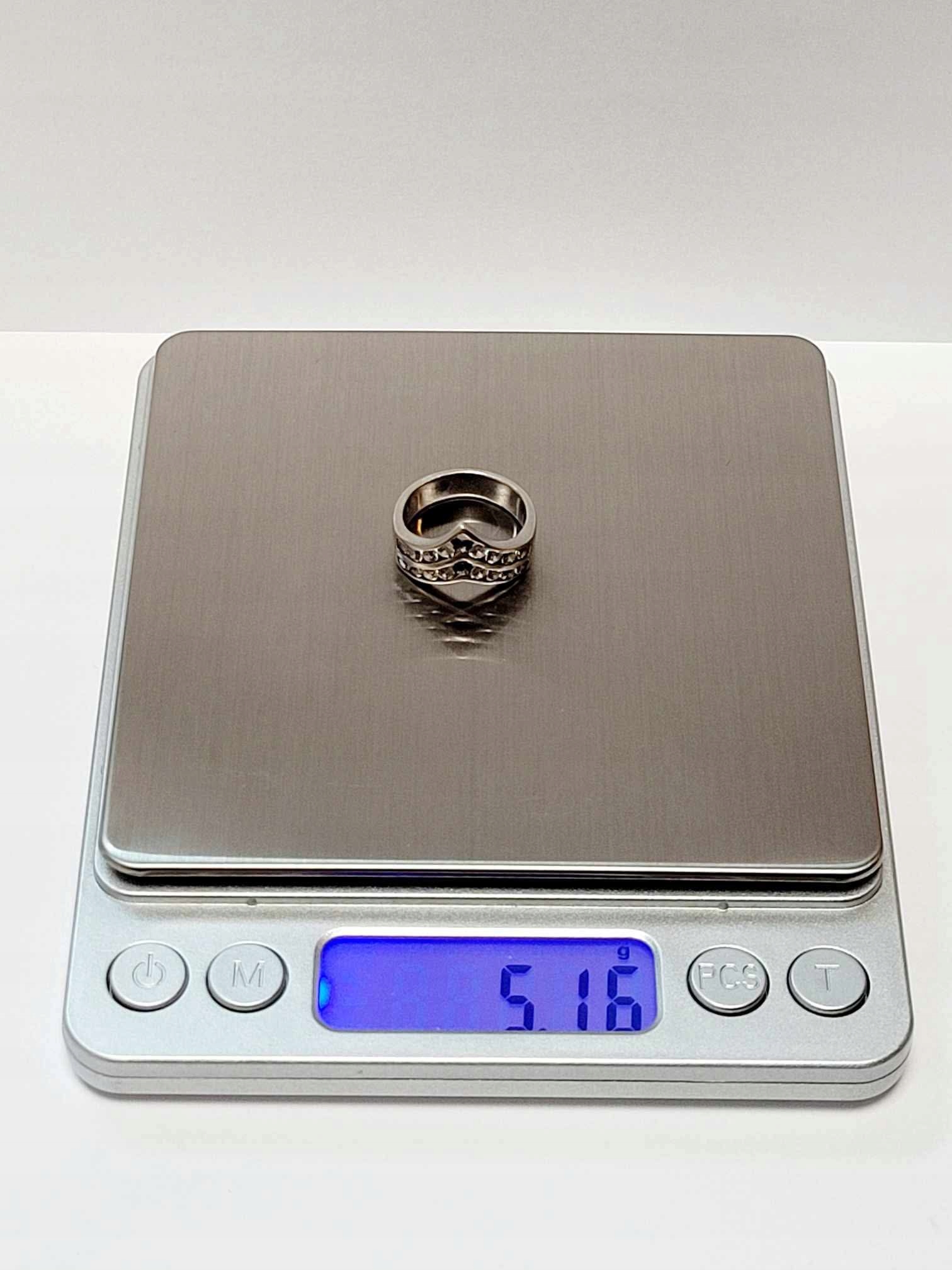 17445702399