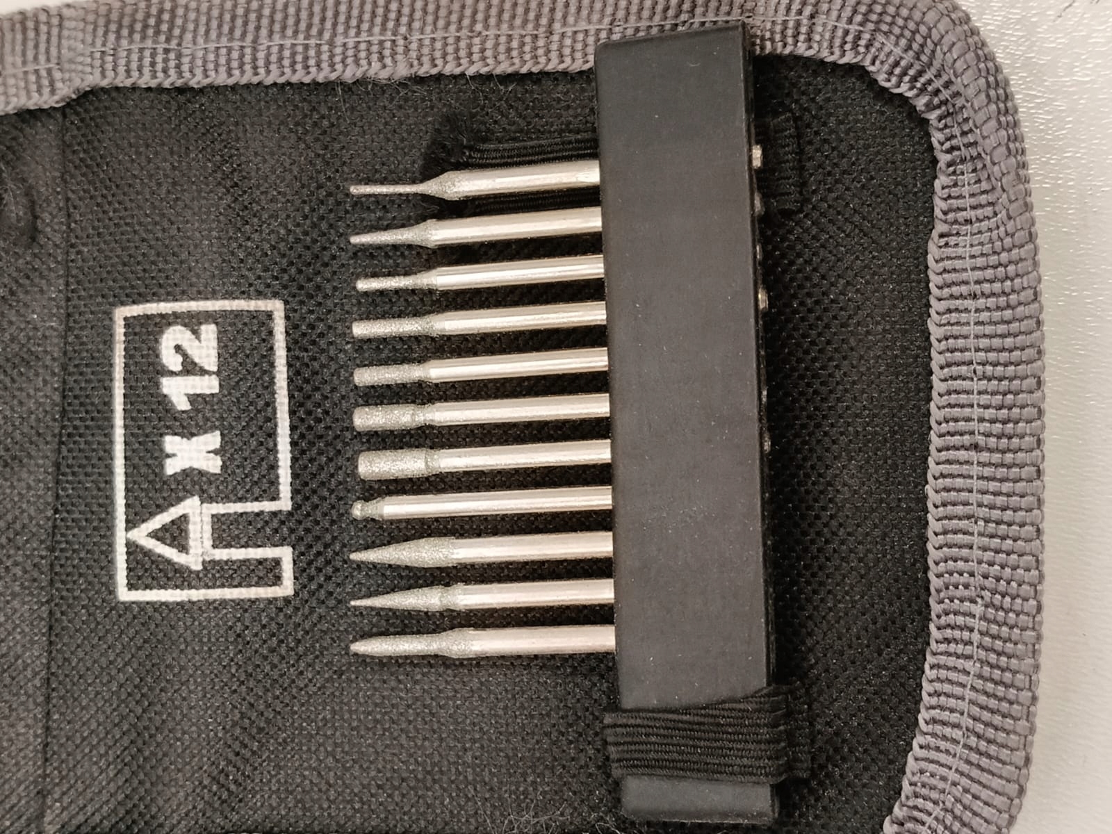 17517818513