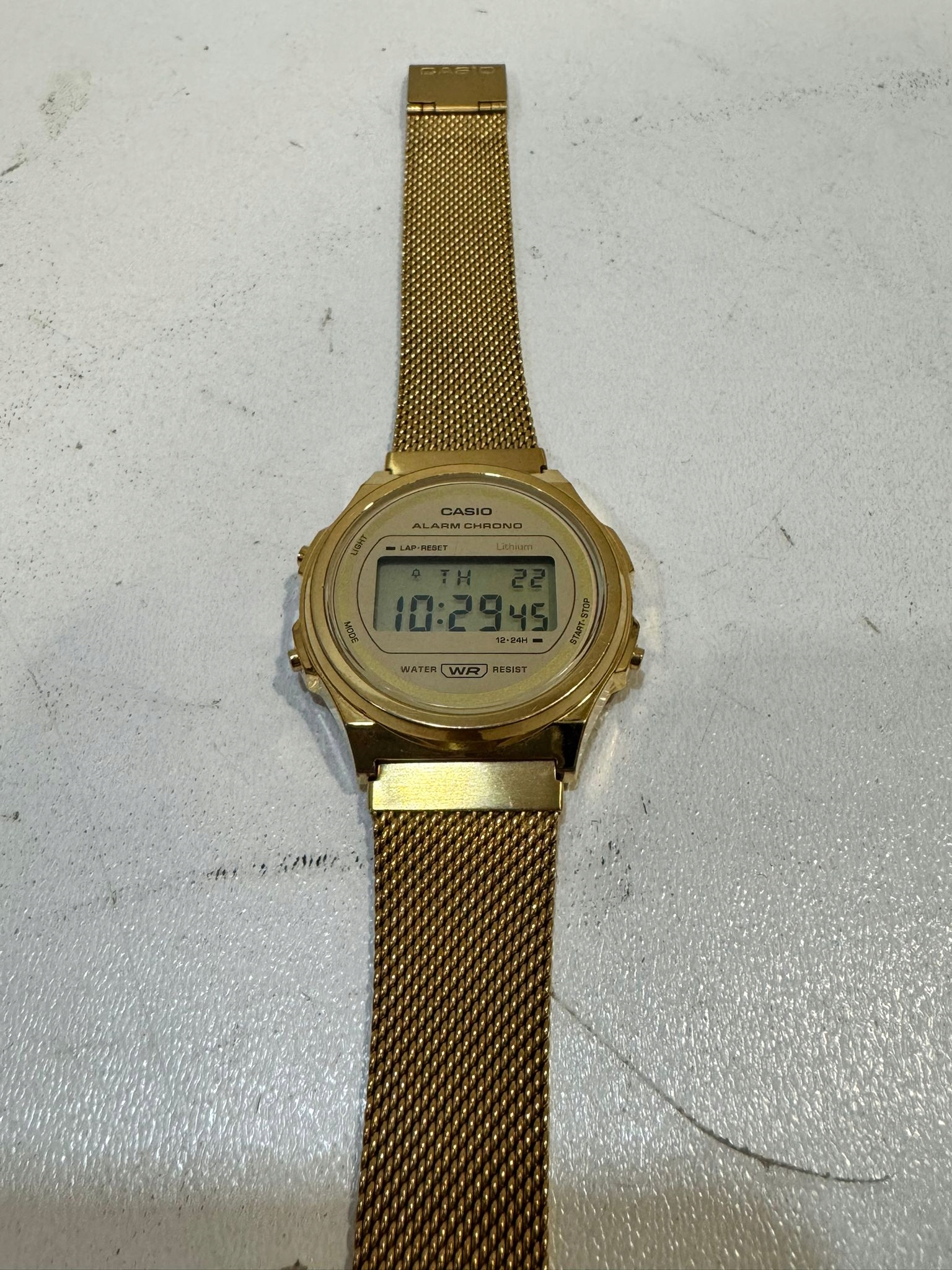 17553940186