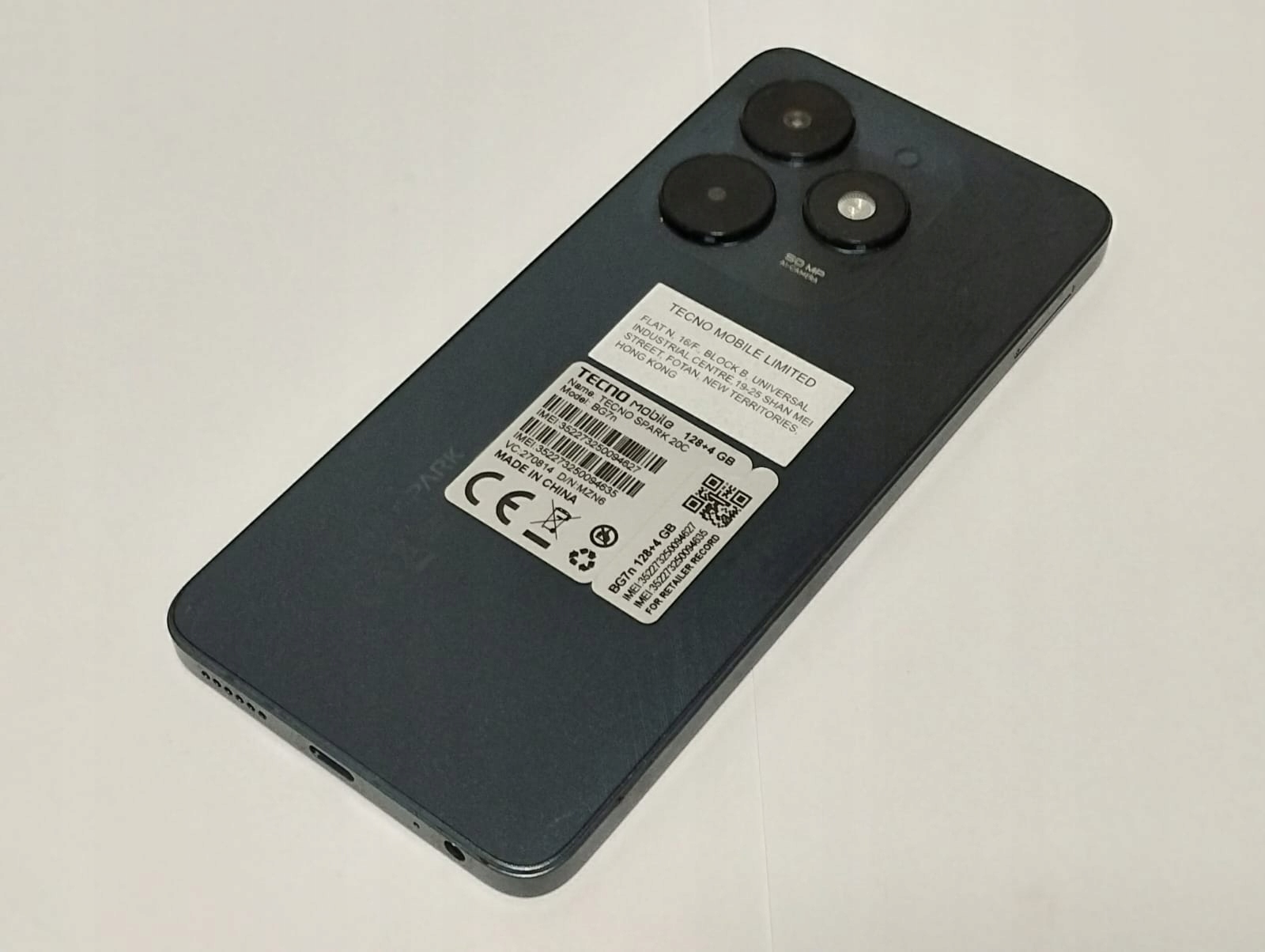 17606608822