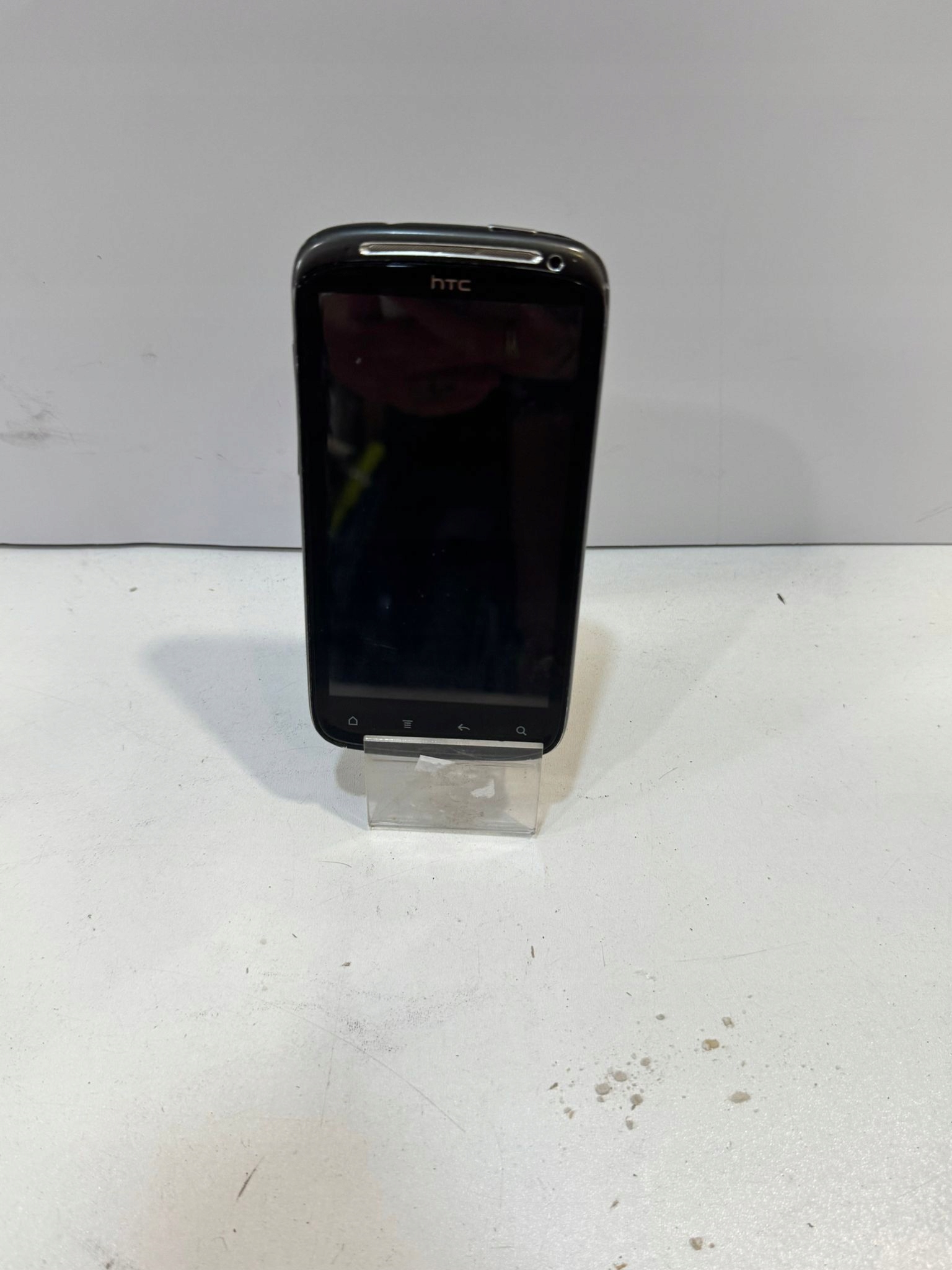 17659811760