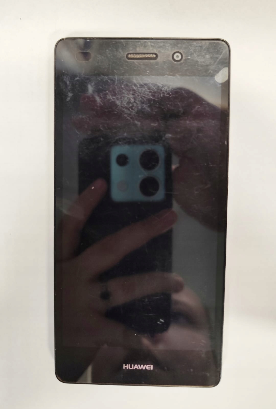 17676318327
