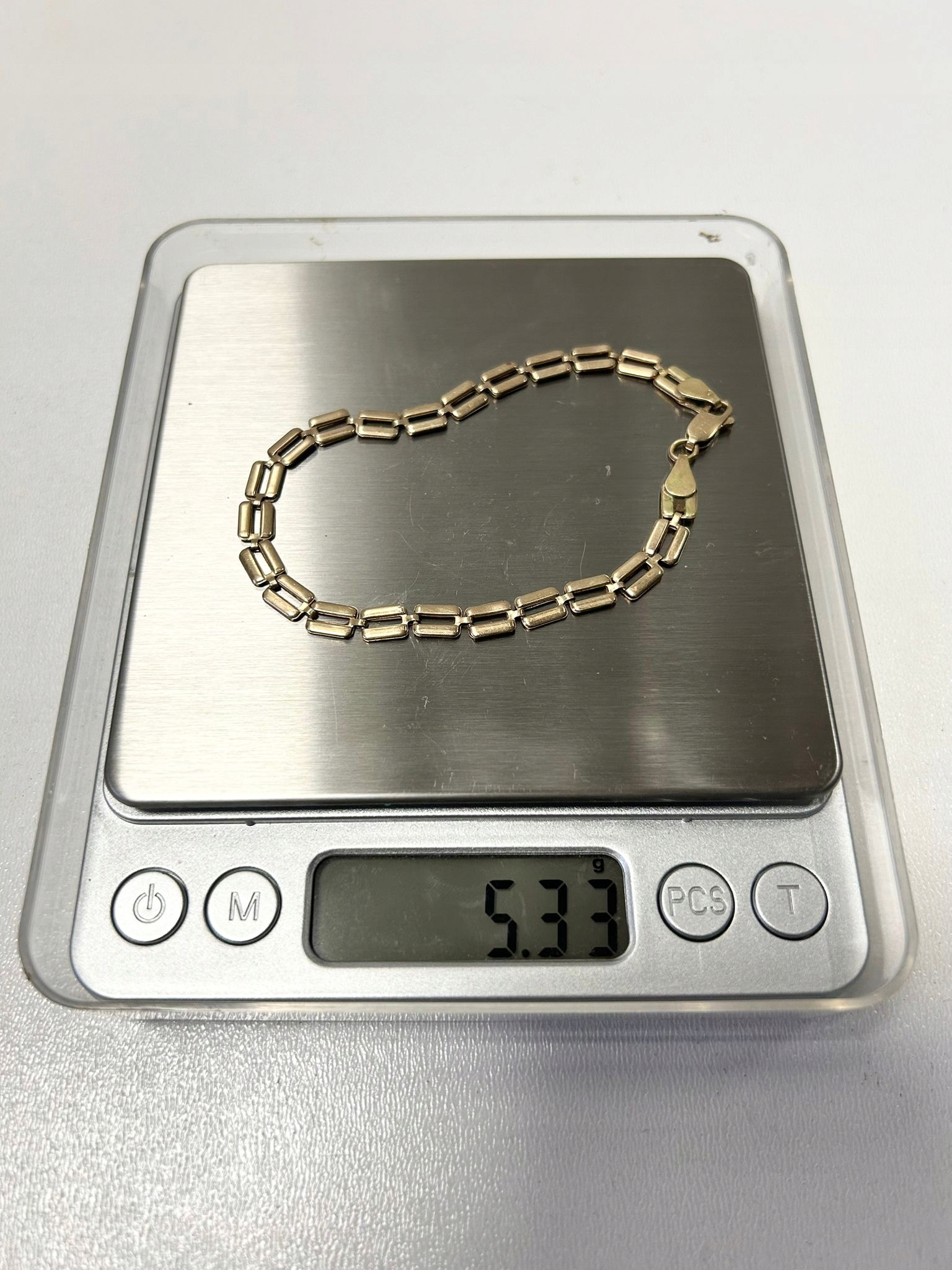17757674498